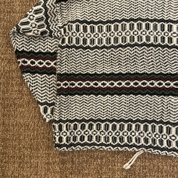 Ecuadorian Pullover Hoodie - Picture 11 of 15